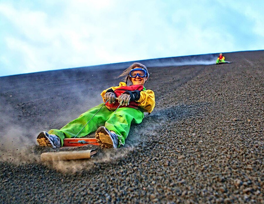 Surfing the VOLCANO 저널 내지이미지