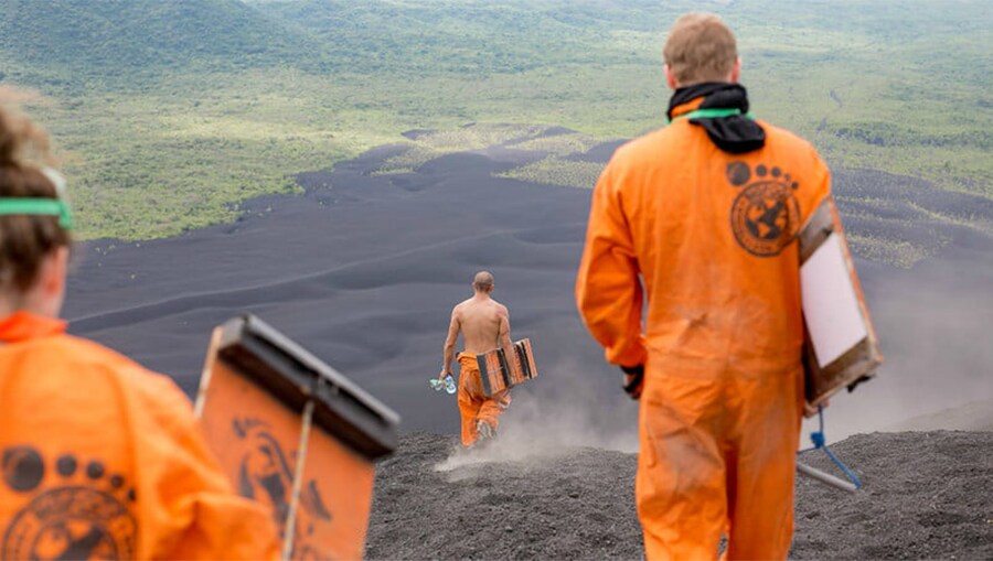 Surfing the VOLCANO 저널 내지이미지