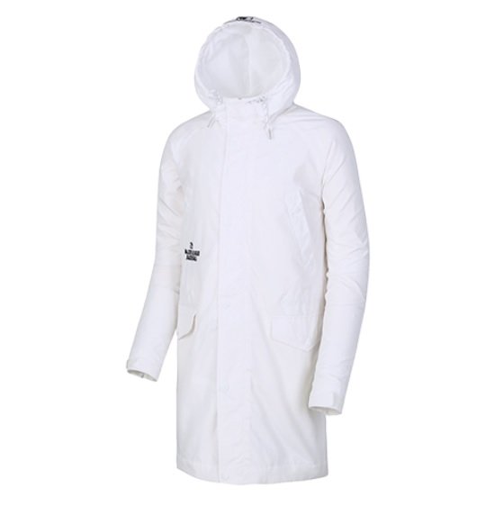 MLB 매쉬 바람막이 점퍼입니다.