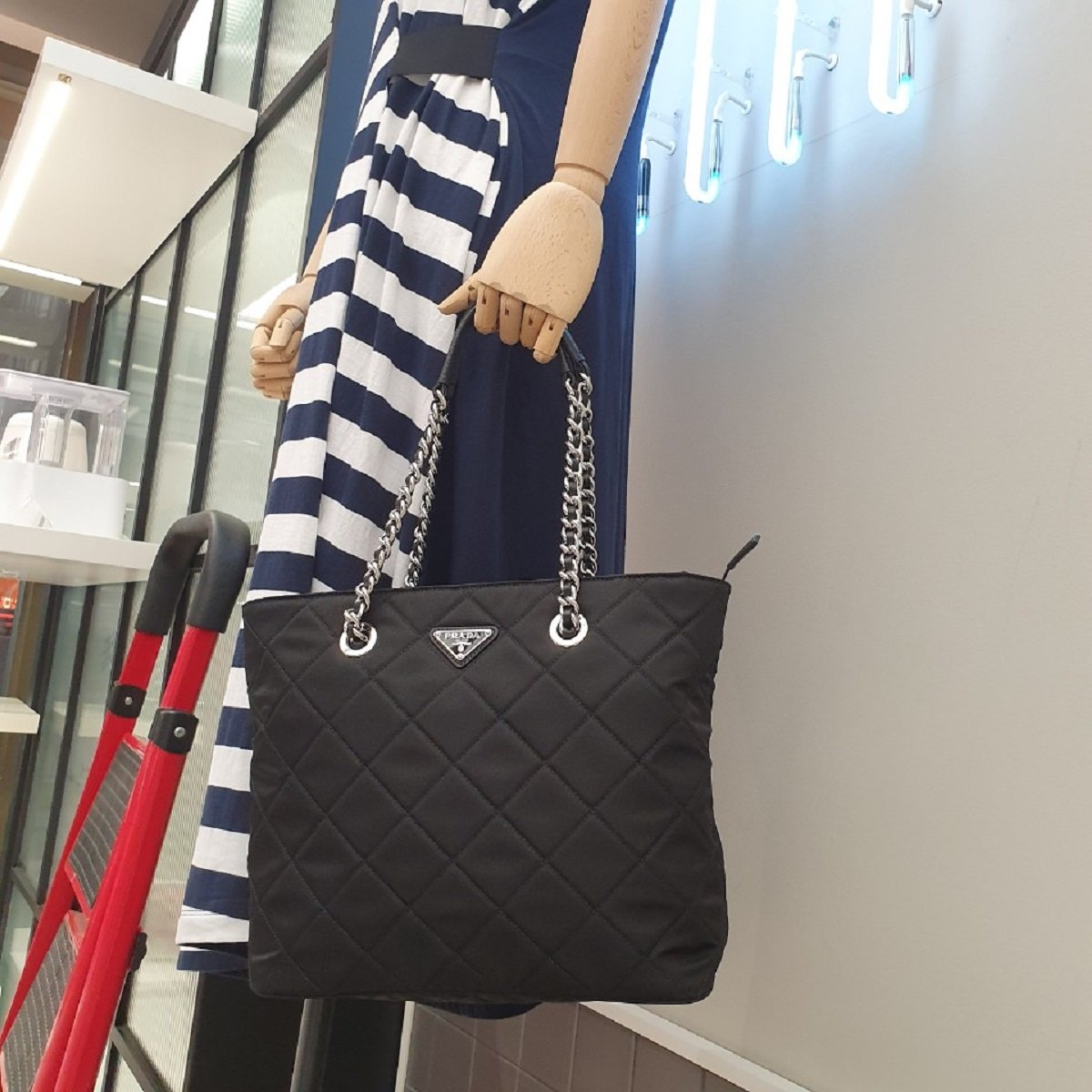 carry a bag